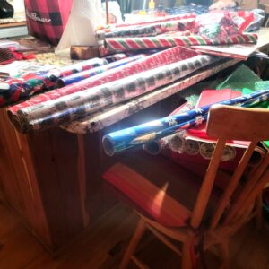 gift wrapping clutter